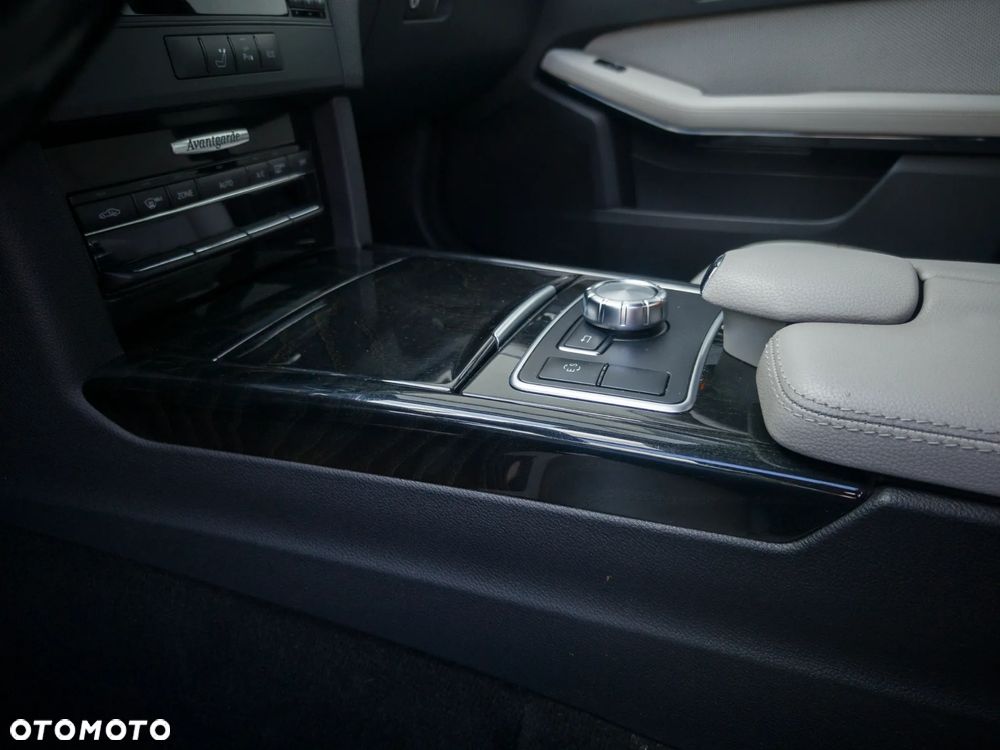 Mercedes-Benz Klasa E 220 BlueTEC 9G-TRONIC Avantgarde - 22