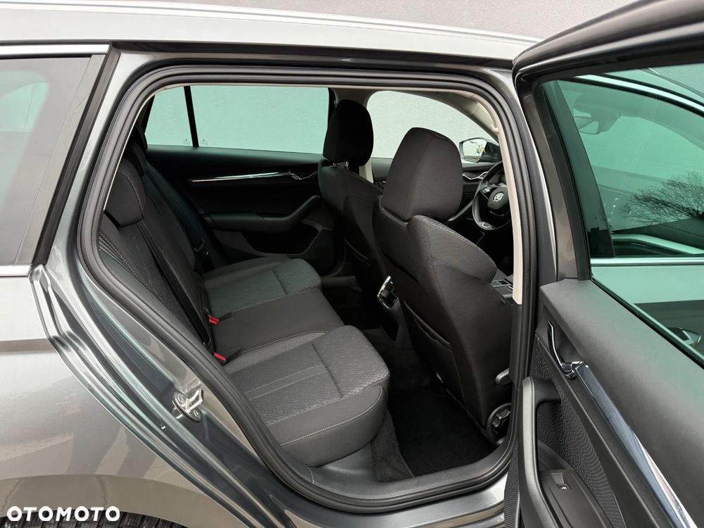 Skoda Octavia 2.0 TDI Style DSG - 12