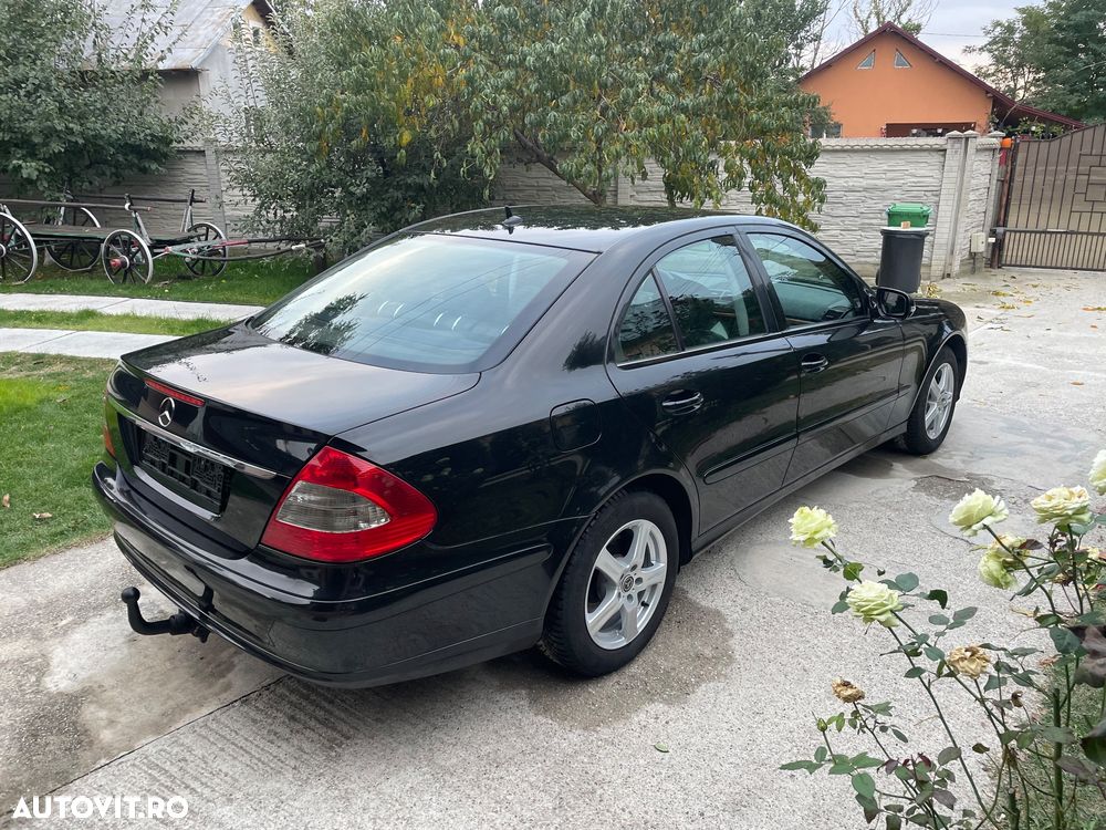 Mercedes-Benz E - 4