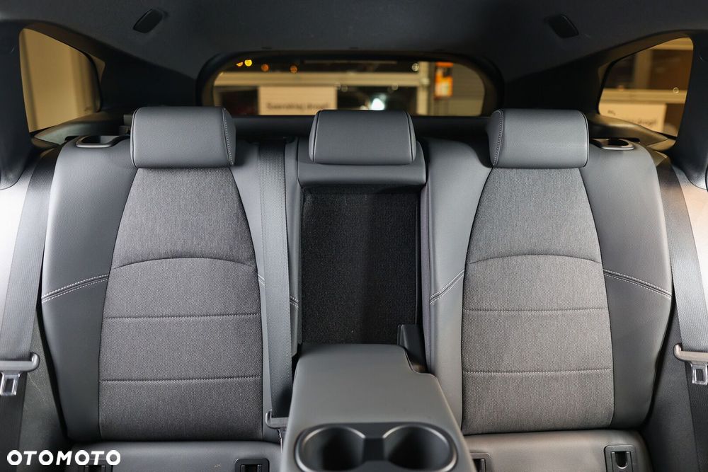 Toyota Corolla 1.8 Hybrid Style - 18