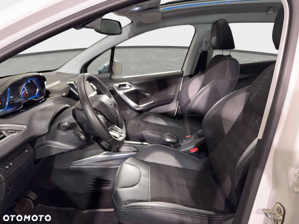 Peugeot 2008 - 14