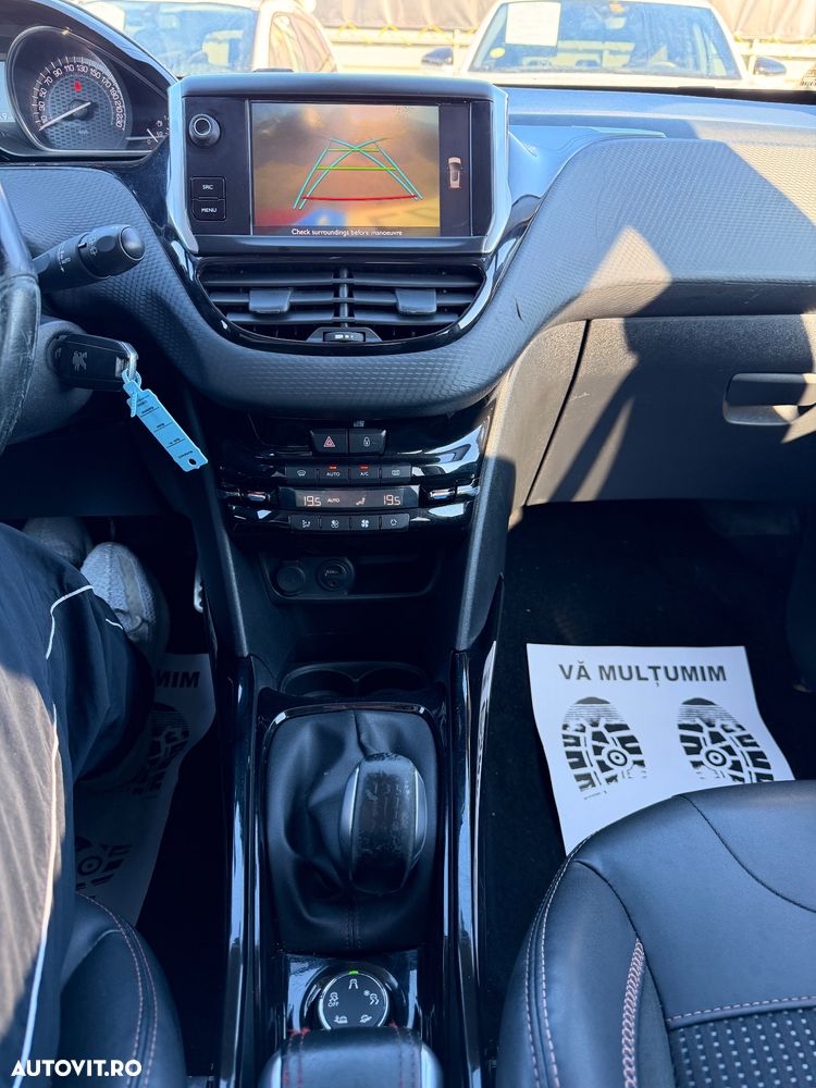 Peugeot 2008 1.2 PureTech Turbo GT-Line - 15