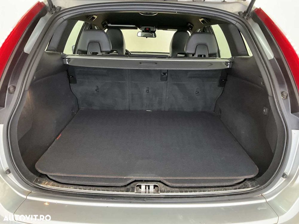 Volvo XC 60 D3 Ocean Race - 13