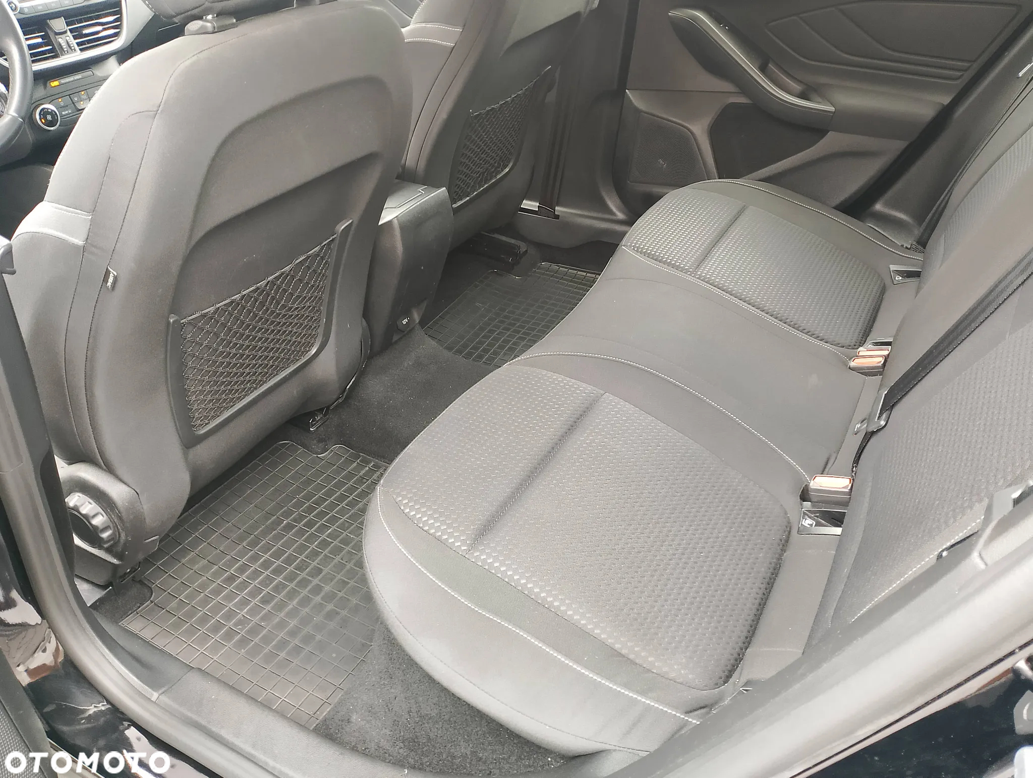 Ford Focus 1.5 TDCi SYNC Edition - 33