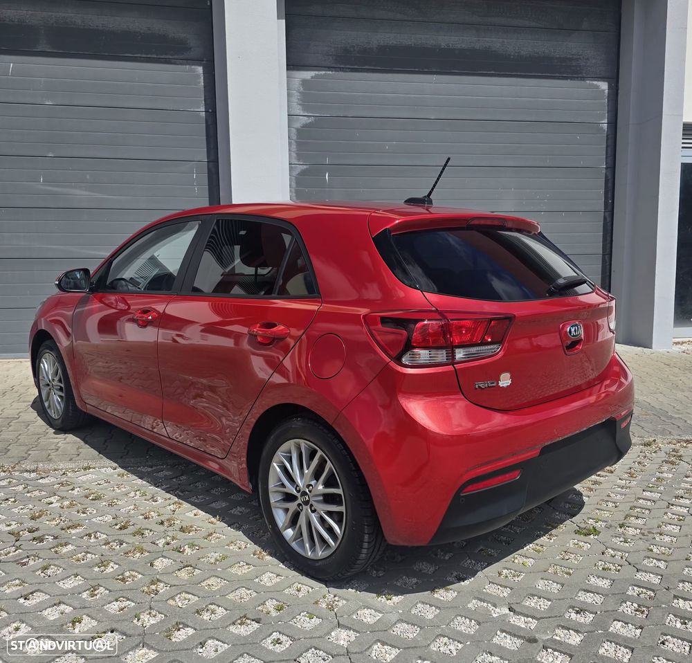 Kia Rio 1.2 Dream Team Edition - 4