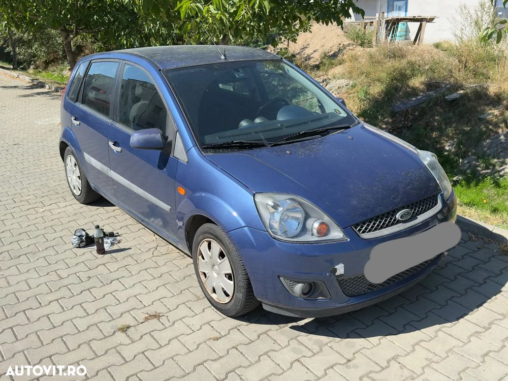 Ford Fiesta 1.3i Comfort - 2