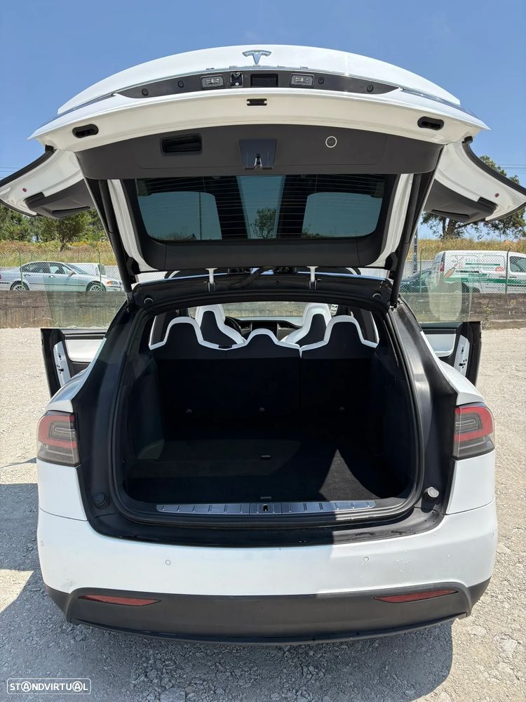 Tesla Model X 100D - 15