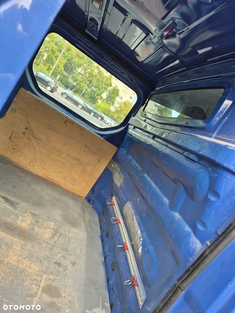 Renault Trafic - 15