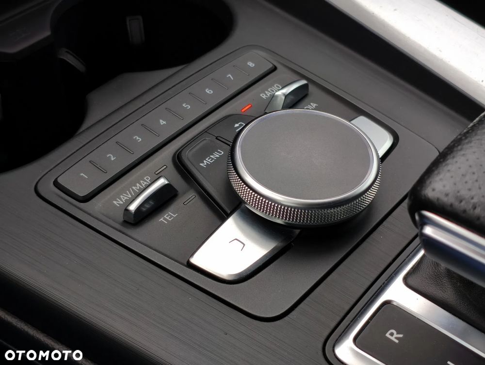 Audi A4 Avant 40 TDI S tronic S line - 12