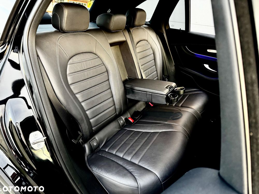 Mercedes-Benz GLC - 33