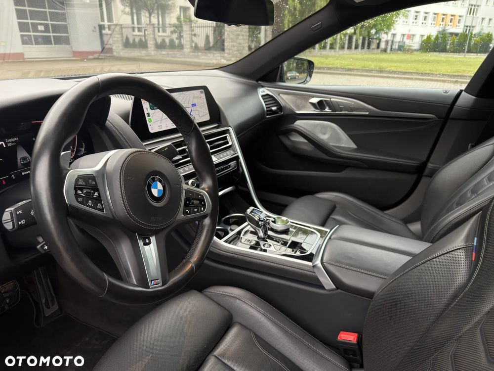 BMW Seria 8 - 18