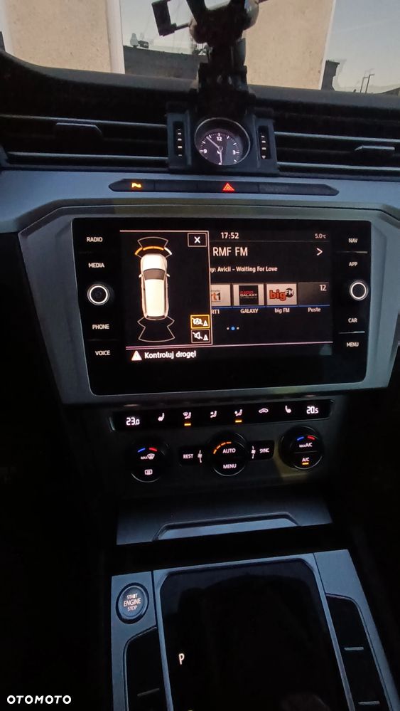 Volkswagen Passat - 2