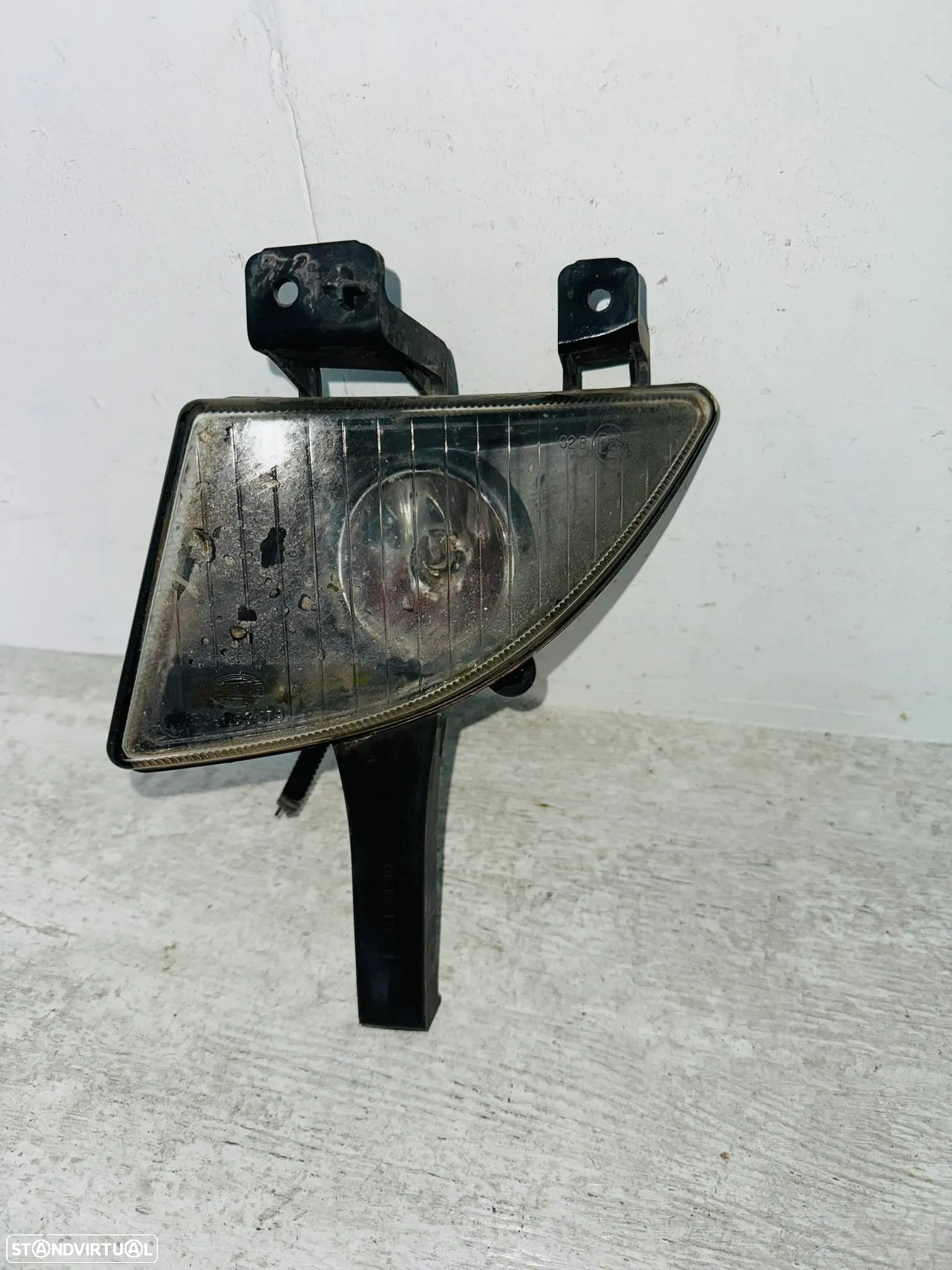 Farol de Nevoeiro Esquerdo Mitsubishi Space Star - 2003 / 2006 - 2