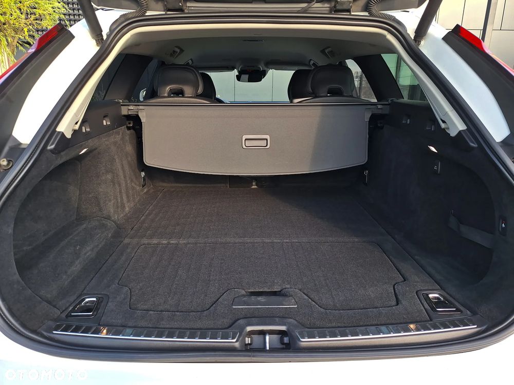 Volvo V90 Cross Country B5 D AWD Pro - 14
