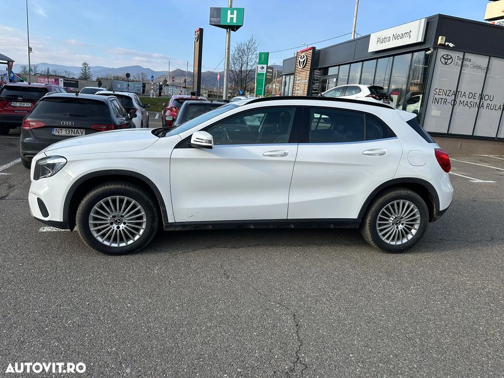 Mercedes-Benz GLA 200 d 4MATIC Aut. - 3