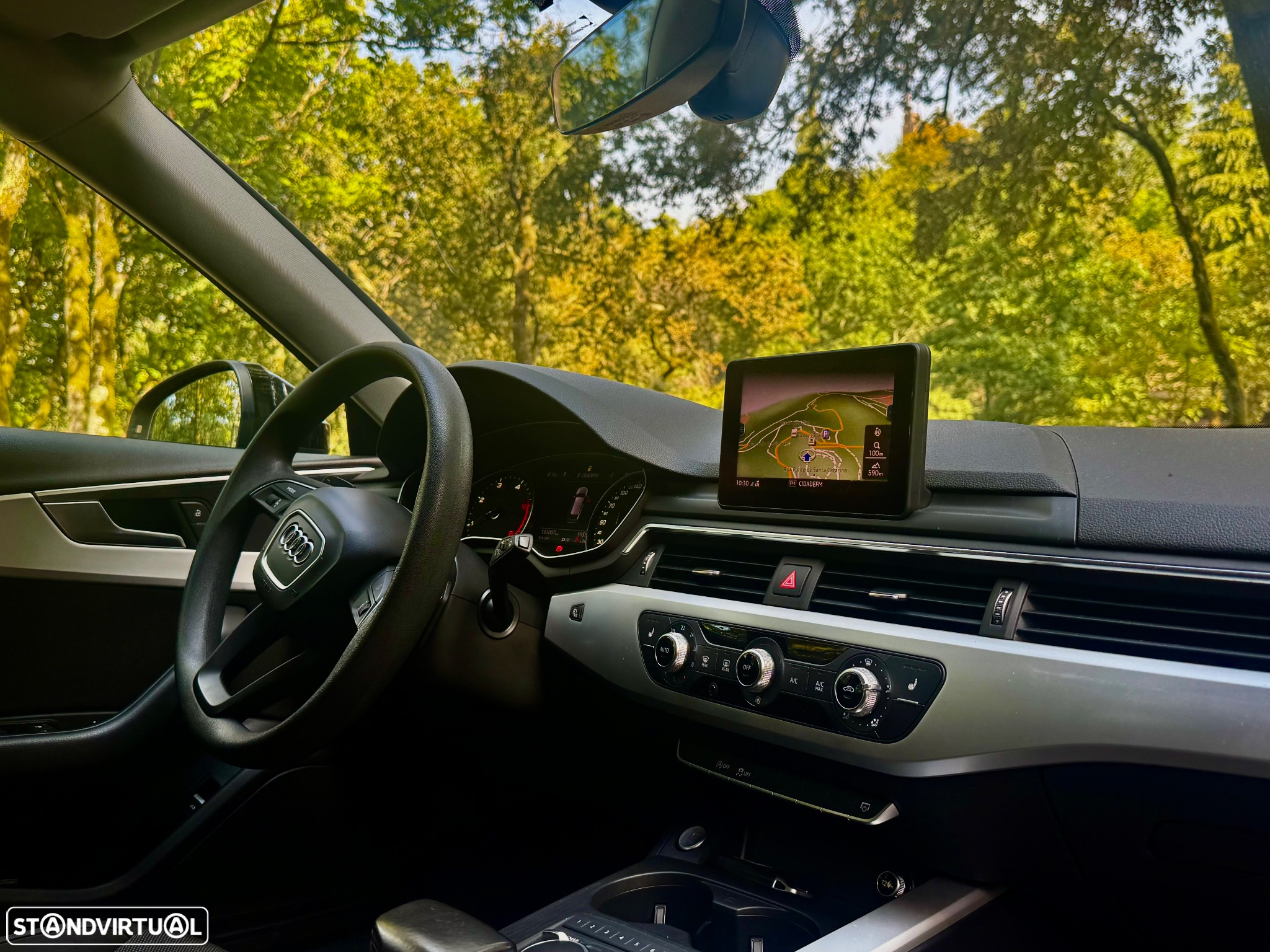 Audi A4 Avant 2.0 TDI Advance S tronic - 10