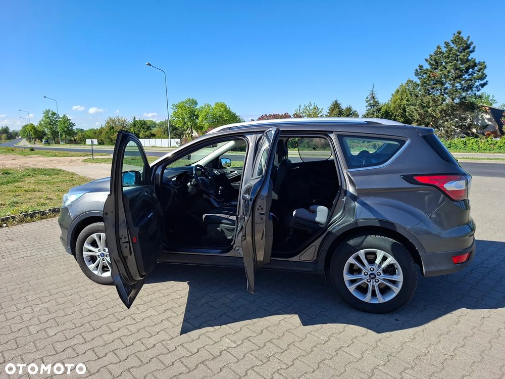 Ford Kuga 1.5 EcoBoost 2x4 Titanium - 10