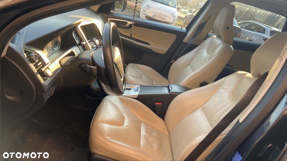 Volvo XC 60 - 6