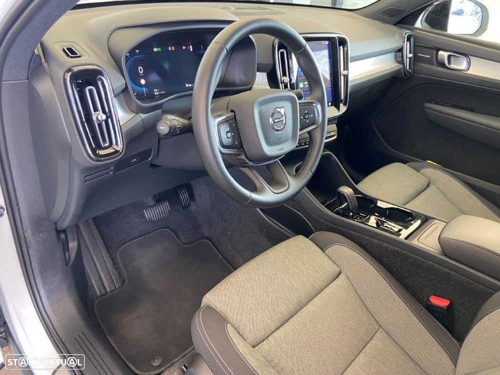 Volvo XC 40 2.0 B3 Plus Dark - 10