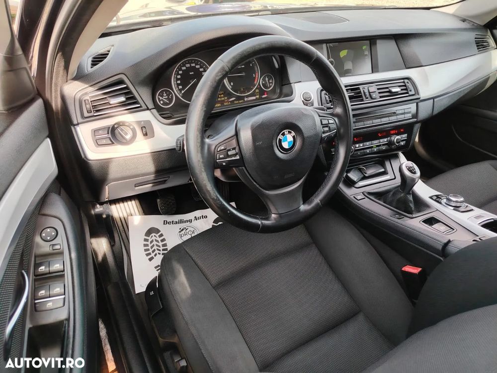 BMW Seria 5 520d Touring - 9