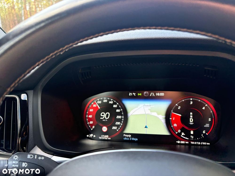 Volvo XC 60 - 32