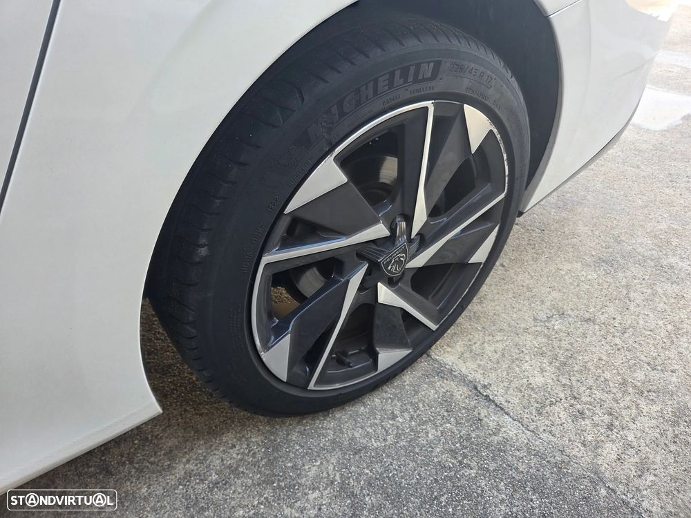 Peugeot 308 SW 1.2 PureTech Allure Pack — fotografia 9