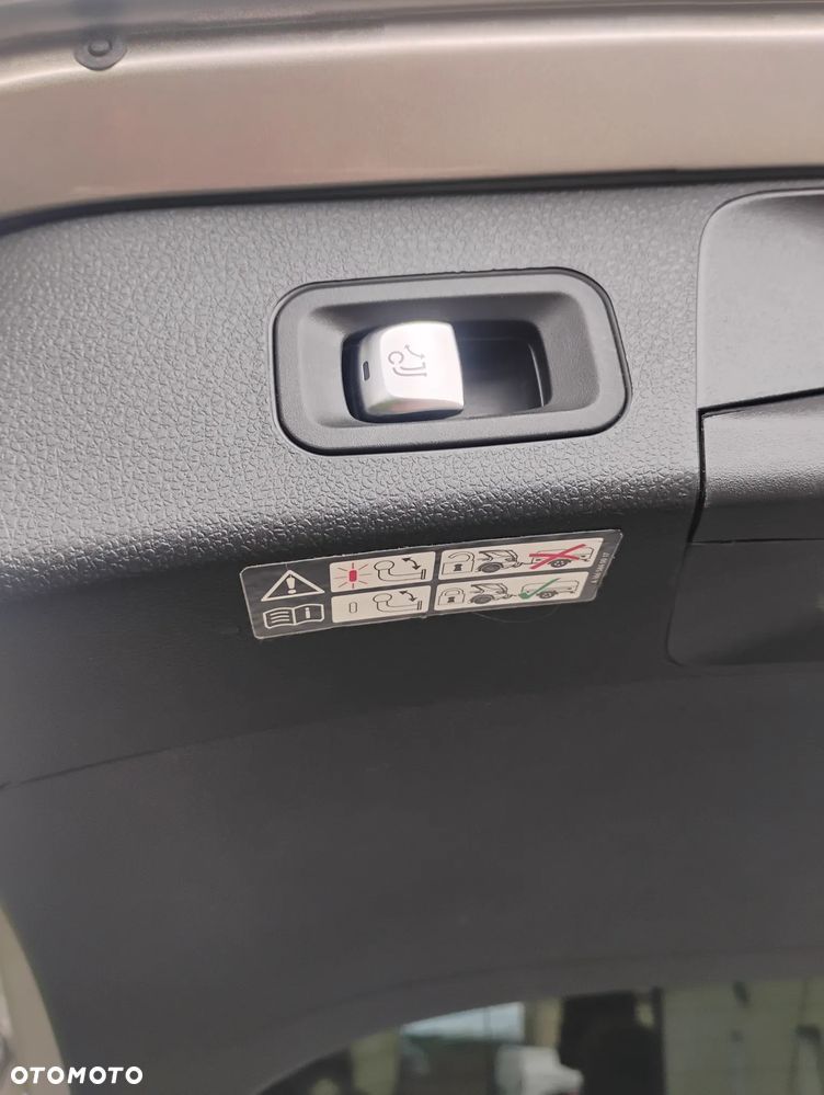 Mercedes-Benz Klasa C 220 d 9G-TRONIC Avantgarde - 15