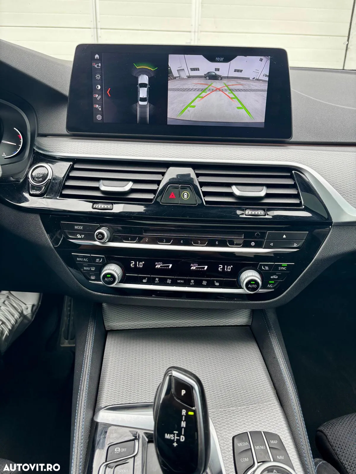 BMW Seria 5 520d xDrive AT - 13