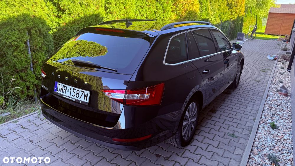 Skoda Superb 2.0 TDI SCR Ambition DSG - 4