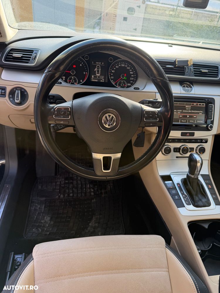 Volkswagen Passat CC - 11