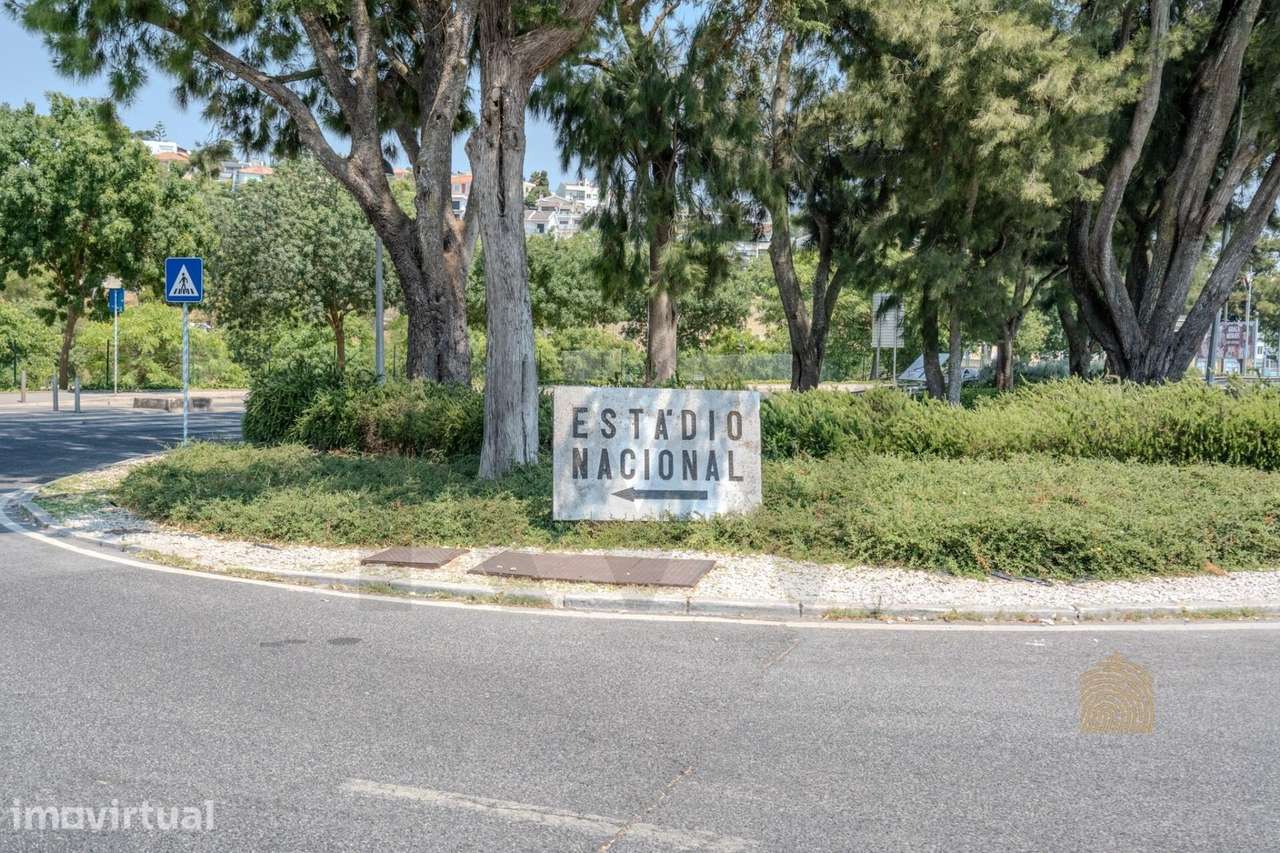 T2 com Terraço na Cruz Quebrada | A 1 minuto do Comboio, Jamor e Praia - Grande imagem: 5/24