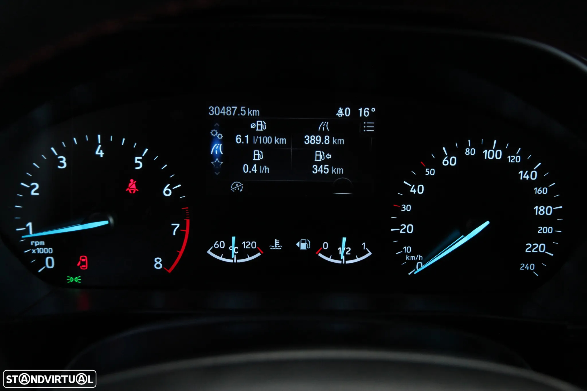 Ford Focus 1.0 EcoBoost MHEV ST-Line - 25