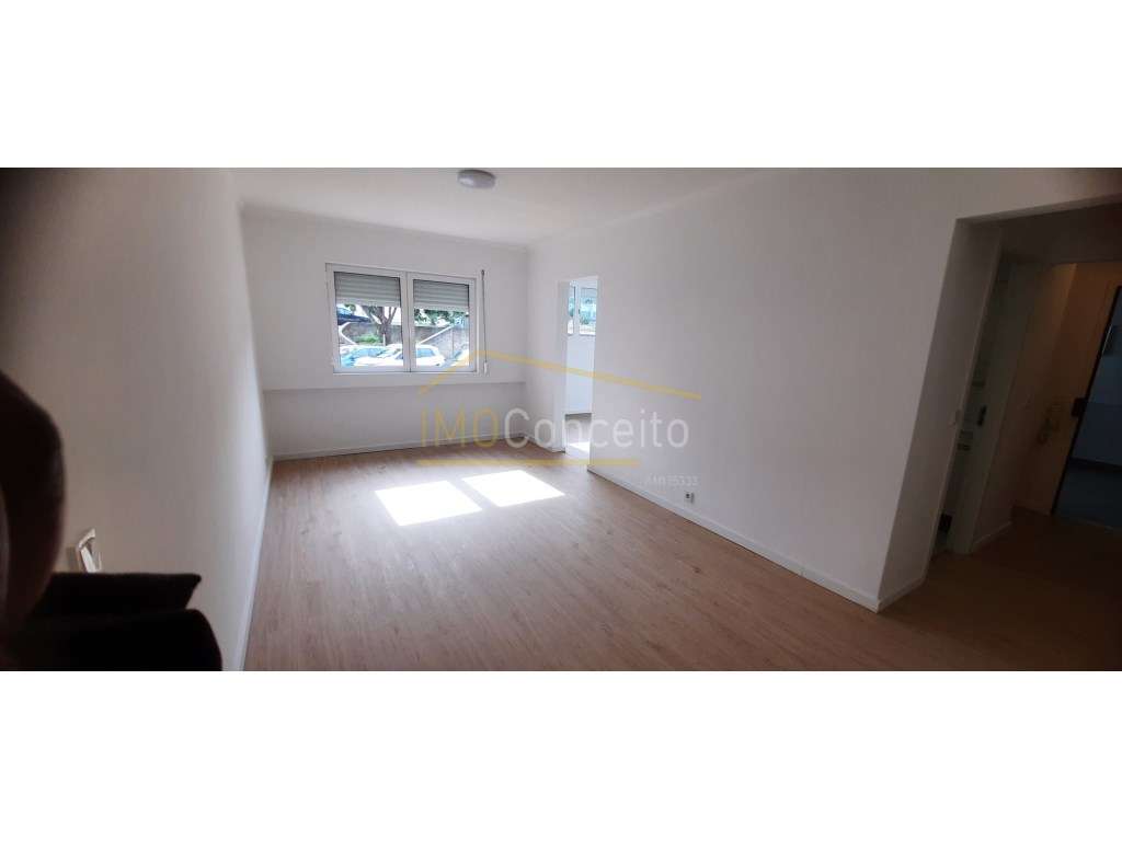 Apartamento T1- Santo Antonio Da Charneca - Barreiro - Grande imagem: 4/25