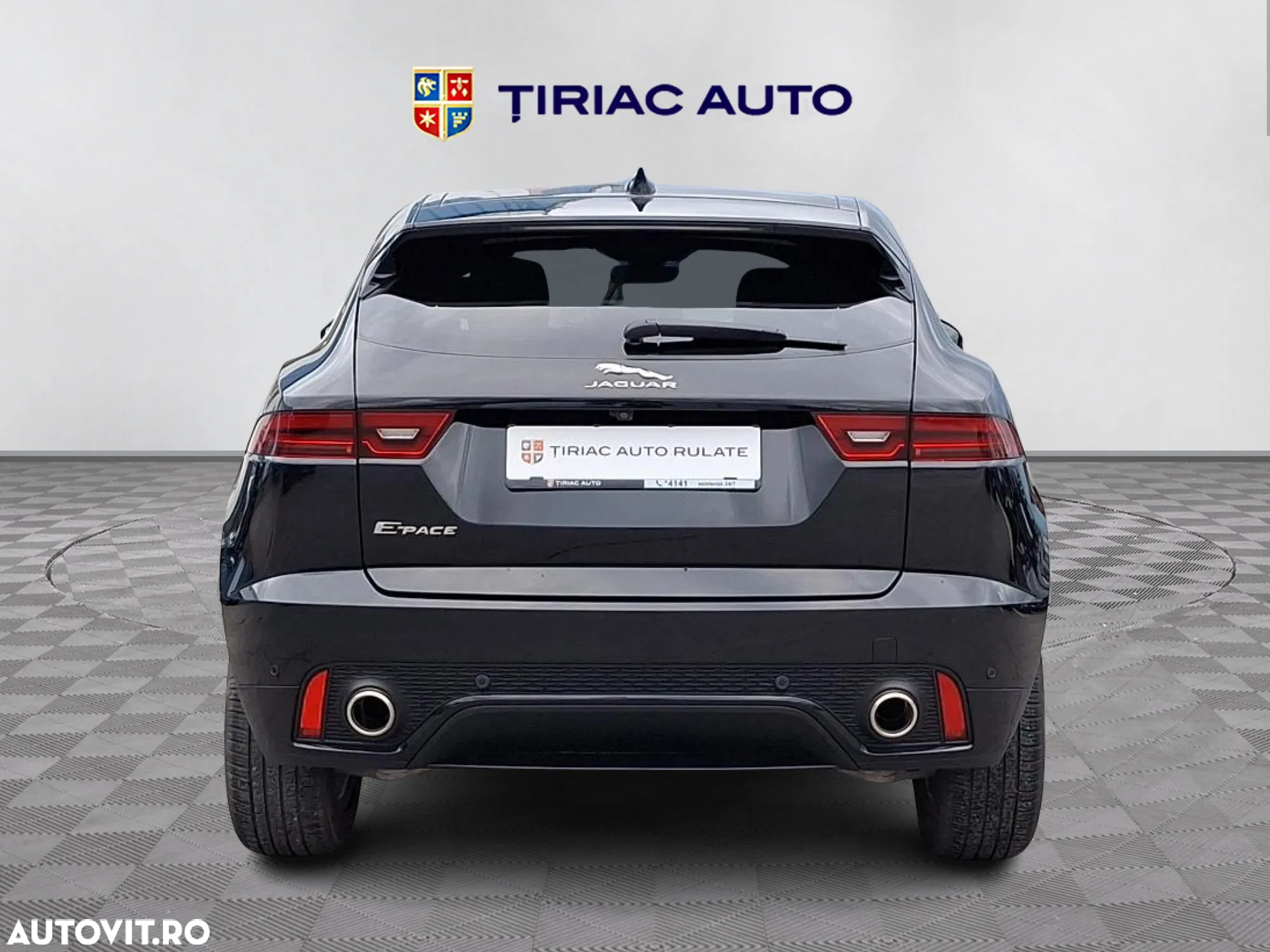 Jaguar E-Pace P200 AWD R-Dynamic - 5