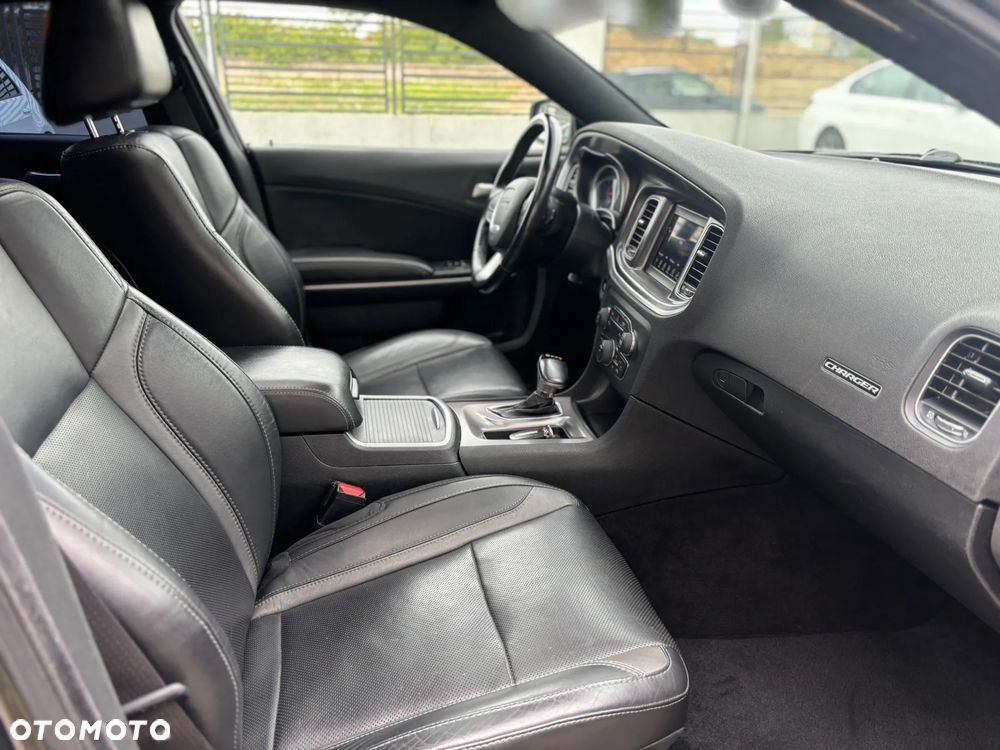 Dodge Charger 3.6 GT - 18