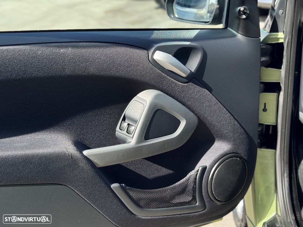 Smart ForTwo Coupé cdi softouch passion dpf - 14