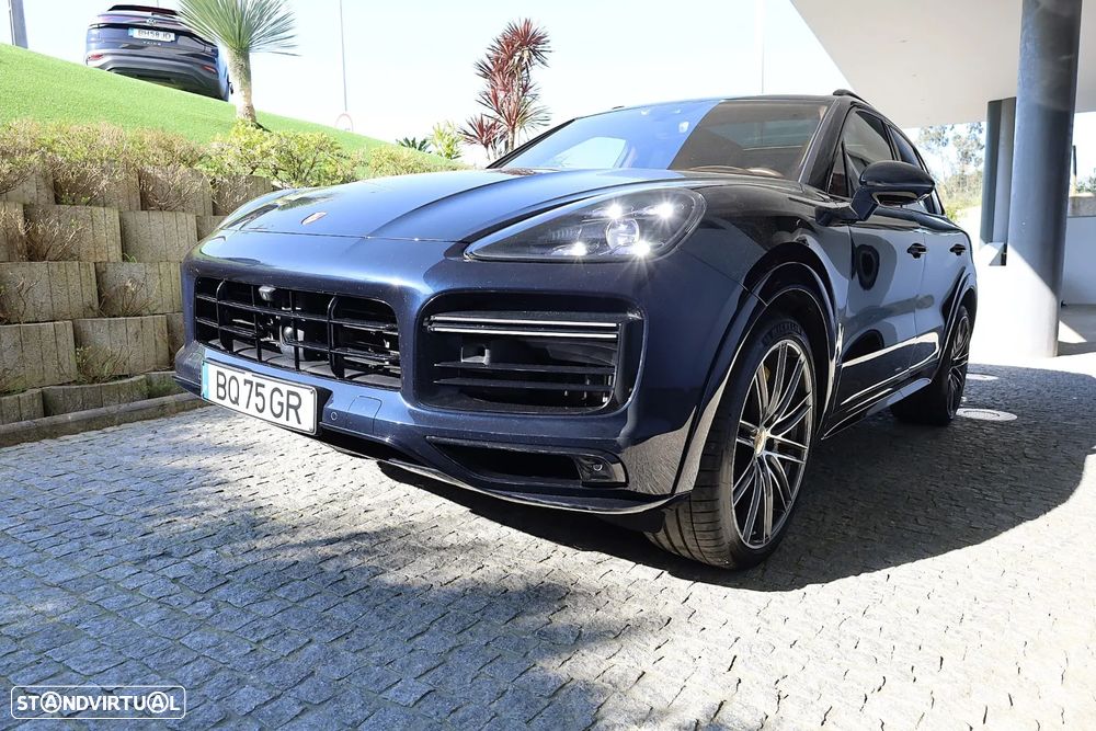 Porsche Cayenne Turbo - 10