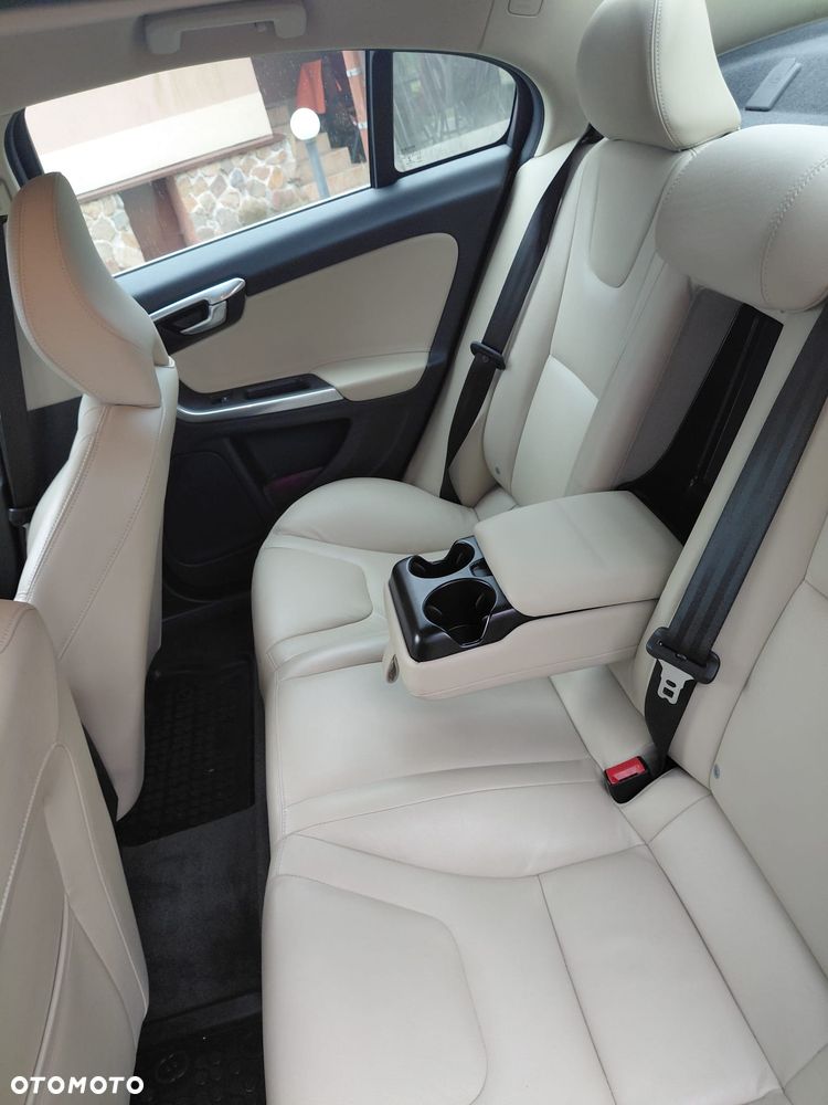 Volvo S60 - 7