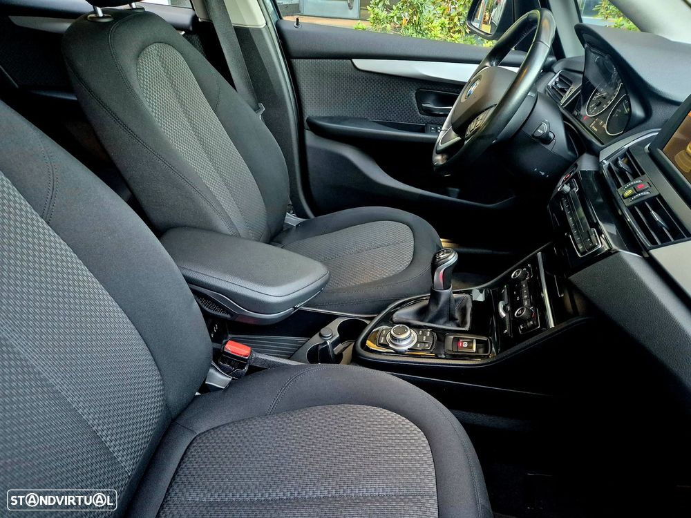 BMW 218 Active Tourer i Luxury Line - 40