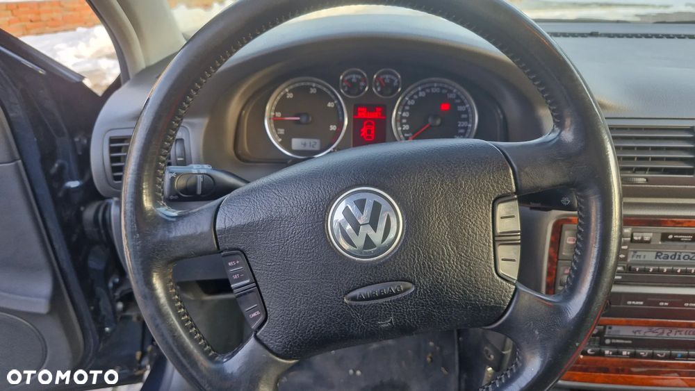 Volkswagen Passat 1.9 TDI Exclusive - 17