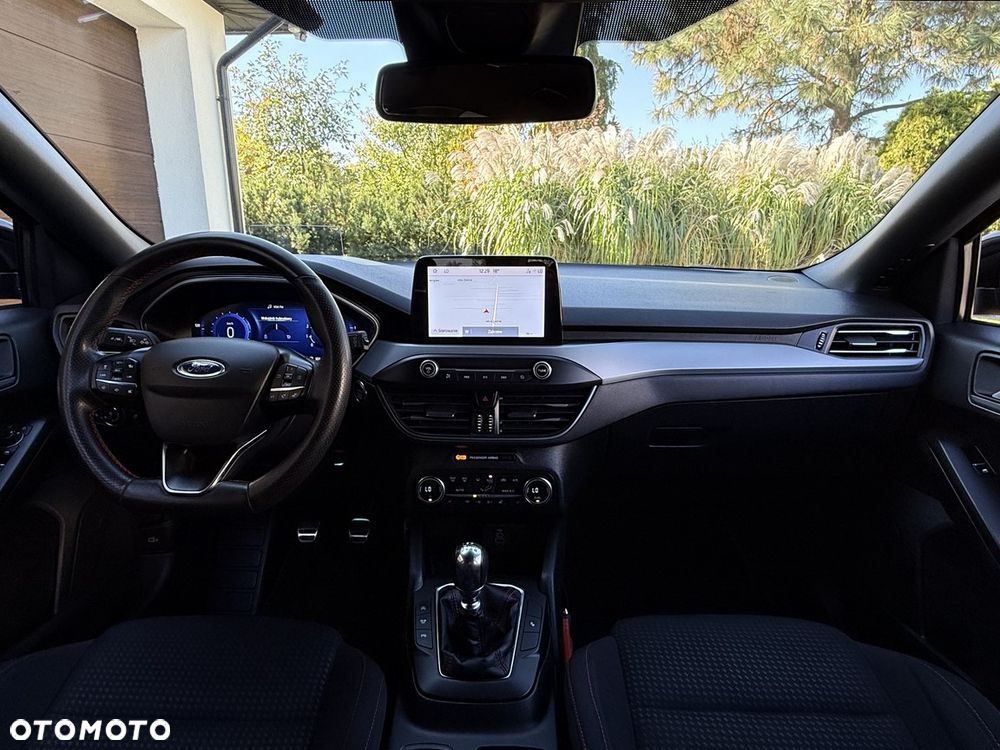 Ford Focus 1.0 EcoBoost Hybrid ST-LINE DESIGN - 19
