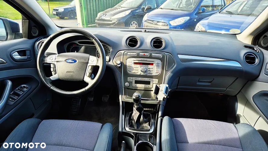 Ford Mondeo 2.0 FF Titanium - 38