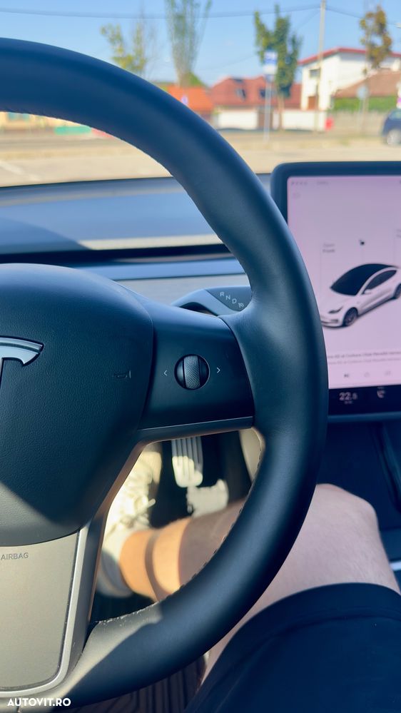 Tesla Model 3 Langstreckenbatterie Allradantrieb Dual Motor - 16