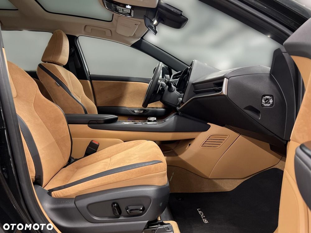 Lexus RZ 450e Omotenashi DIRECT4 - 10