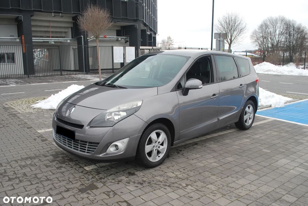 Renault Grand Scenic - 1