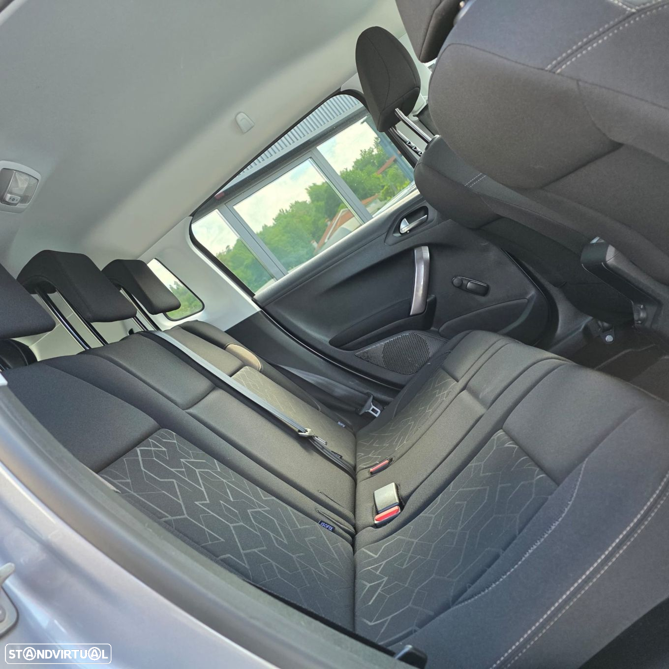 Peugeot 2008 1.2 PureTech Style - 30