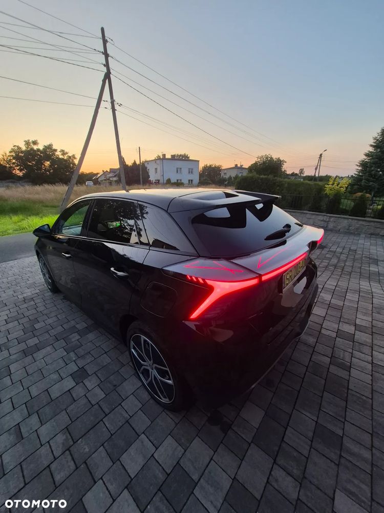 MG 4 Luxury 64 kWh - 7
