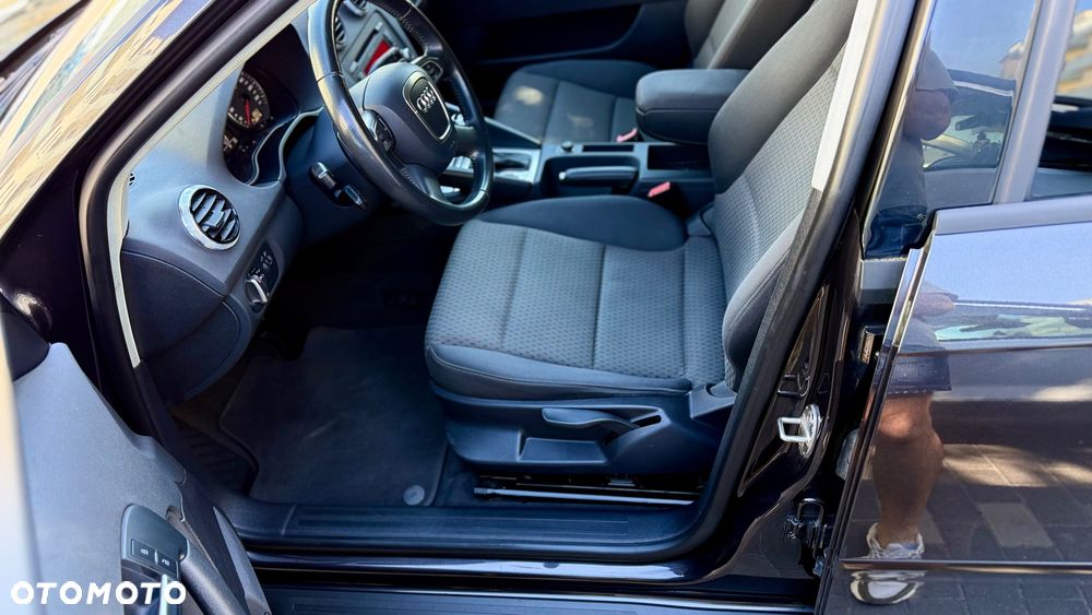 Audi A3 Sportback 2.0 TDI Attraction S tronic - 10