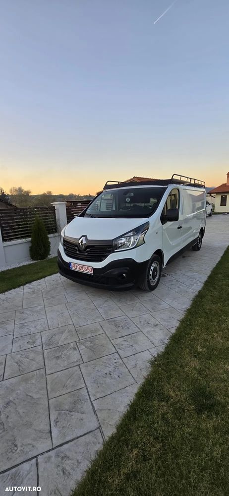 Renault TRAFIC - 2