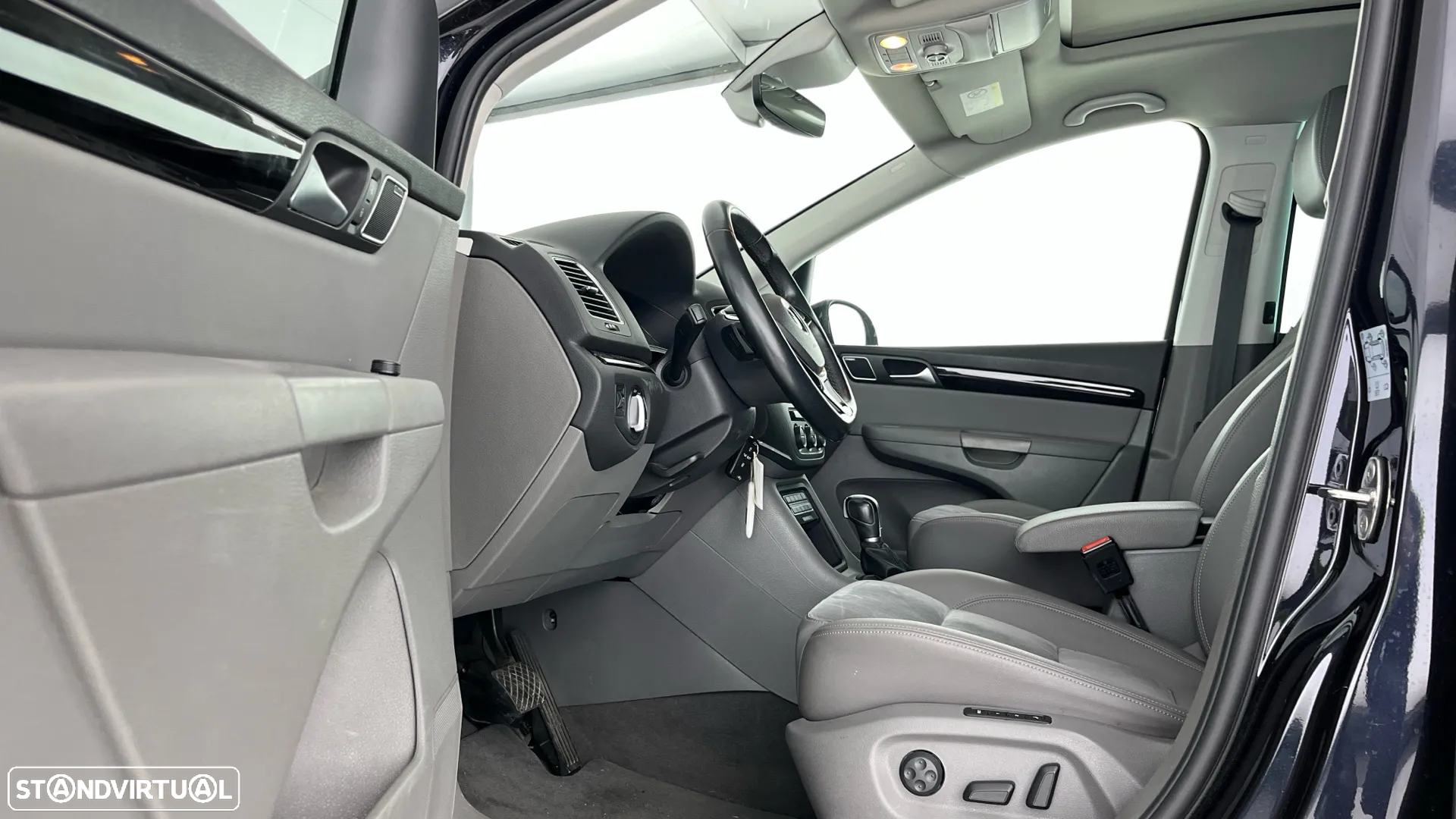 VW Sharan 2.0 TDI Blue Highline DSG - 11